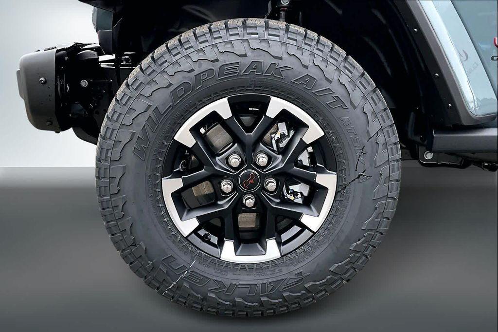 new 2026 Jeep Gladiator car, priced at $61,610