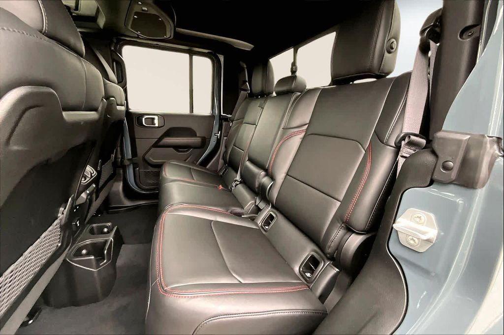 new 2026 Jeep Gladiator car, priced at $61,610