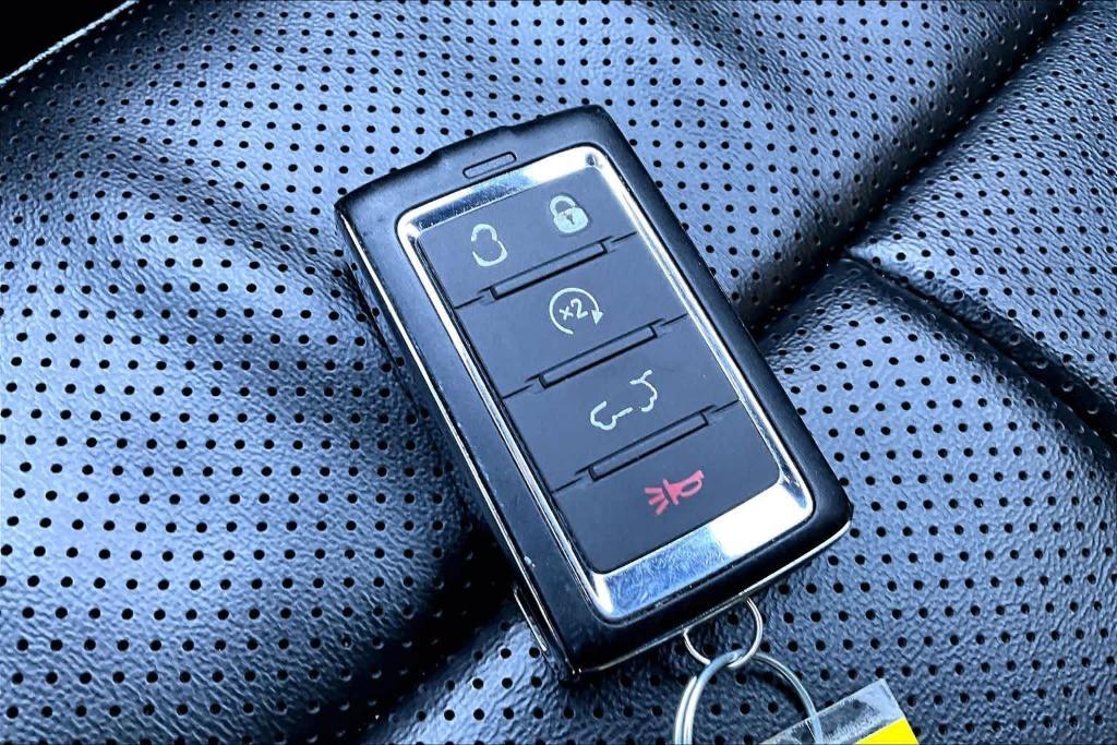 used 2024 Jeep Grand Cherokee L car, priced at $30,988