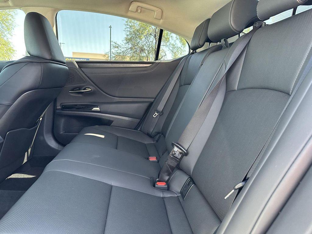 new 2025 Lexus ES 300h car, priced at $52,960