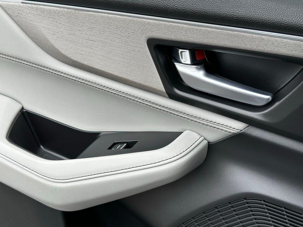 used 2022 Acura MDX car, priced at $33,990