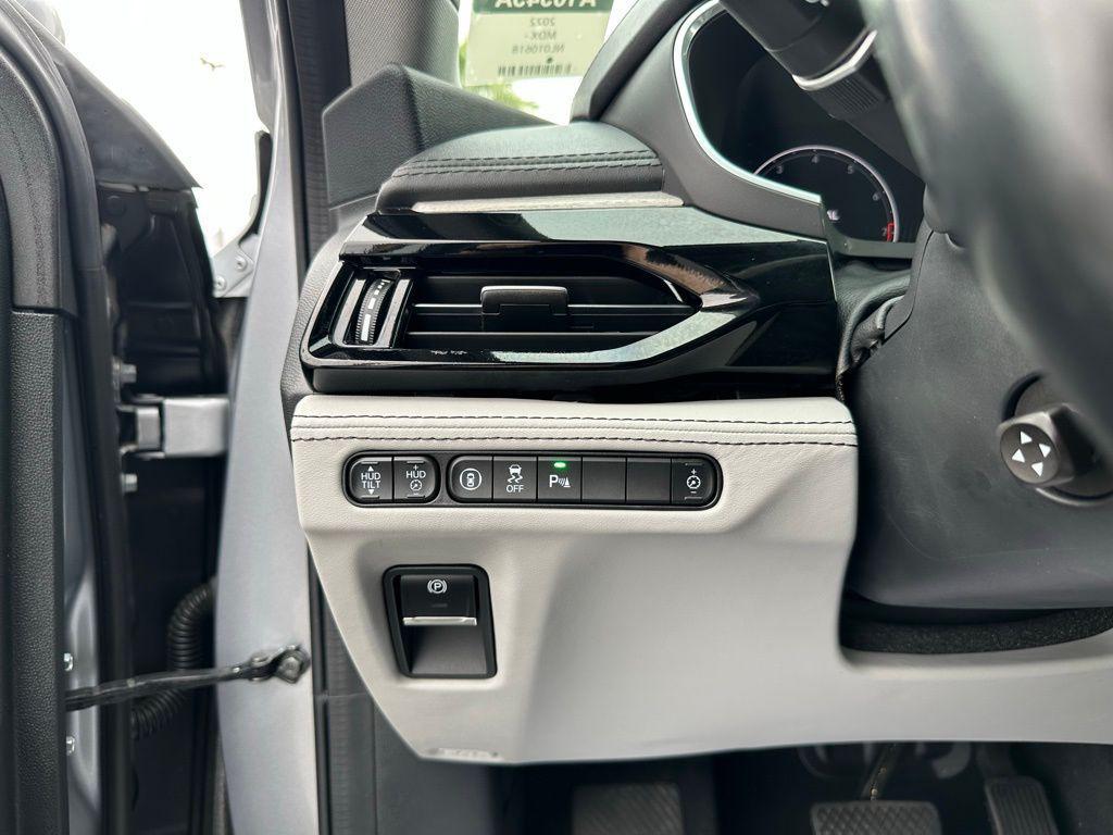 used 2022 Acura MDX car, priced at $33,990