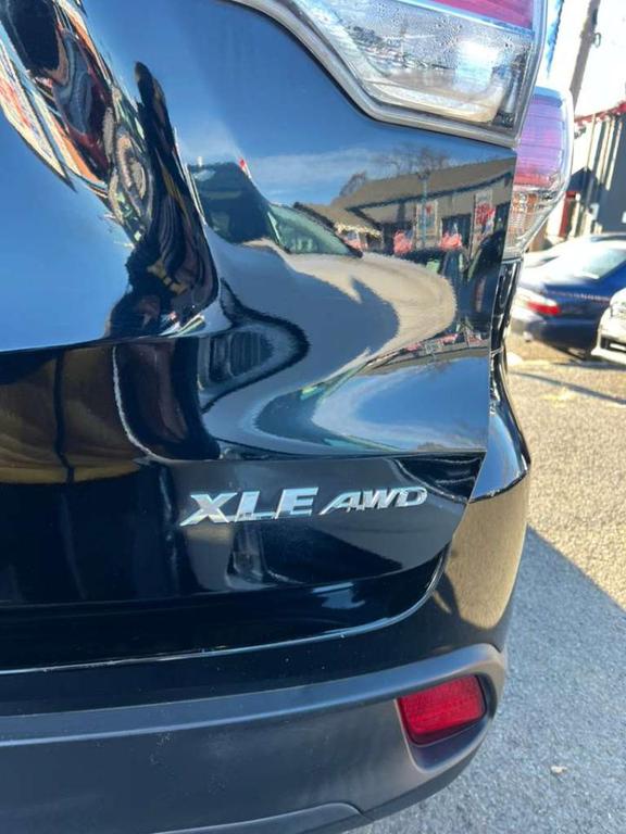 used 2016 Toyota Highlander car, priced at $16,999