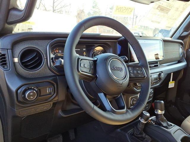 new 2026 Jeep Gladiator car, priced at $43,025