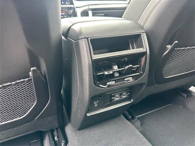 new 2025 Jeep Grand Cherokee car, priced at $42,230