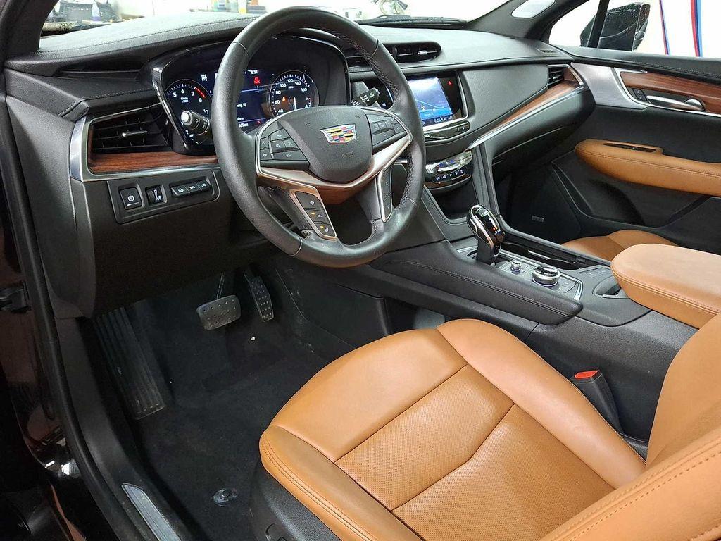 used 2024 Cadillac XT5 car, priced at $35,999