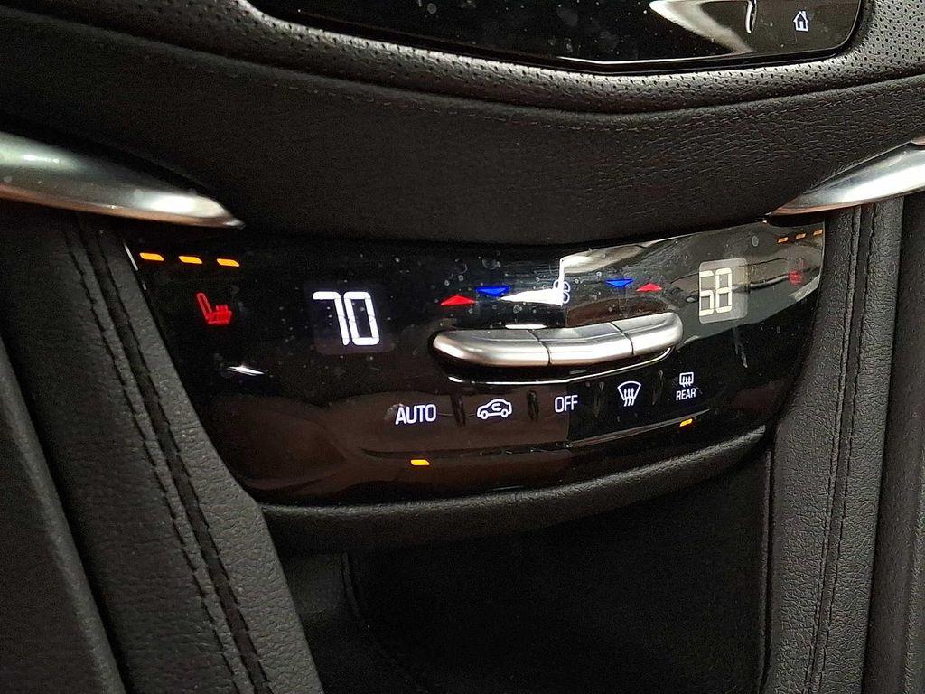 used 2024 Cadillac XT5 car, priced at $35,999