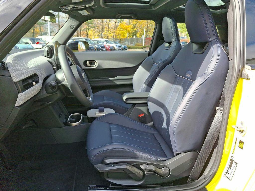 used 2025 MINI Hardtop car, priced at $29,499