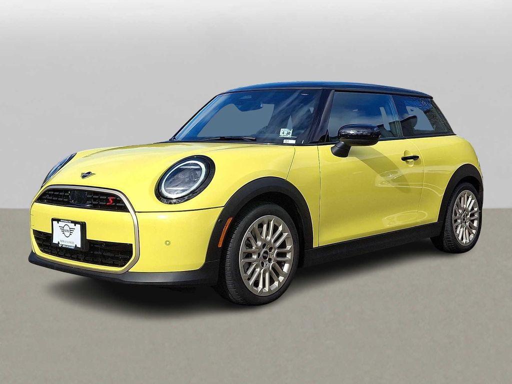 used 2025 MINI Hardtop car, priced at $29,799