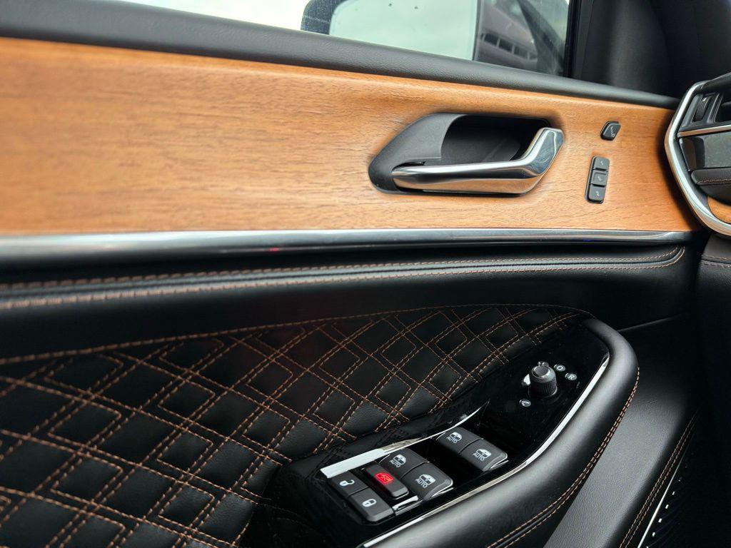 used 2024 Jeep Grand Cherokee 4xe car, priced at $40,500