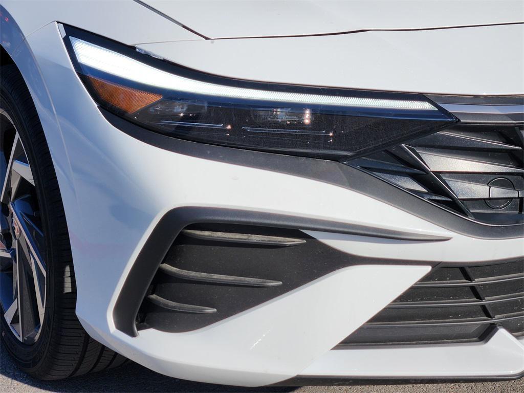 new 2025 Hyundai ELANTRA HEV car, priced at $26,313