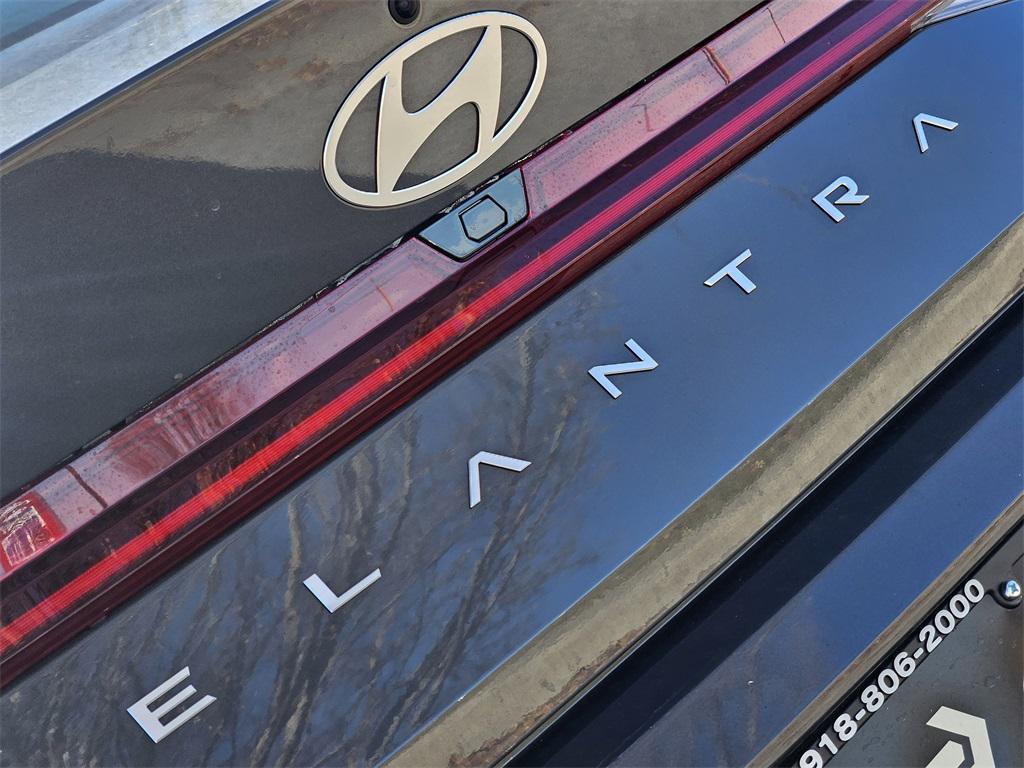 new 2025 Hyundai Elantra car, priced at $25,566