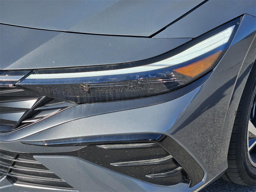 new 2025 Hyundai Elantra car, priced at $25,566