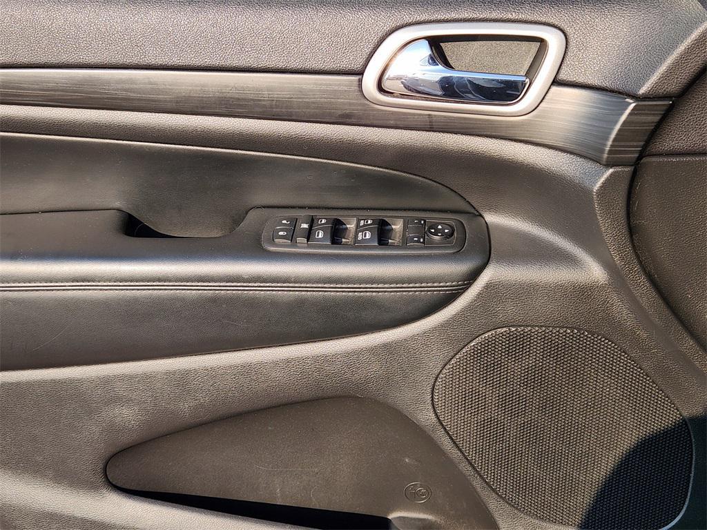 used 2019 Jeep Grand Cherokee car, priced at $17,411