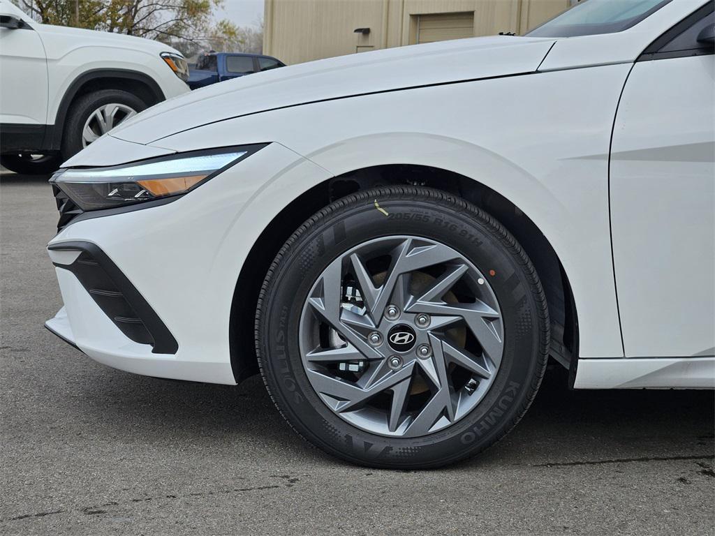 new 2025 Hyundai ELANTRA HEV car, priced at $24,404