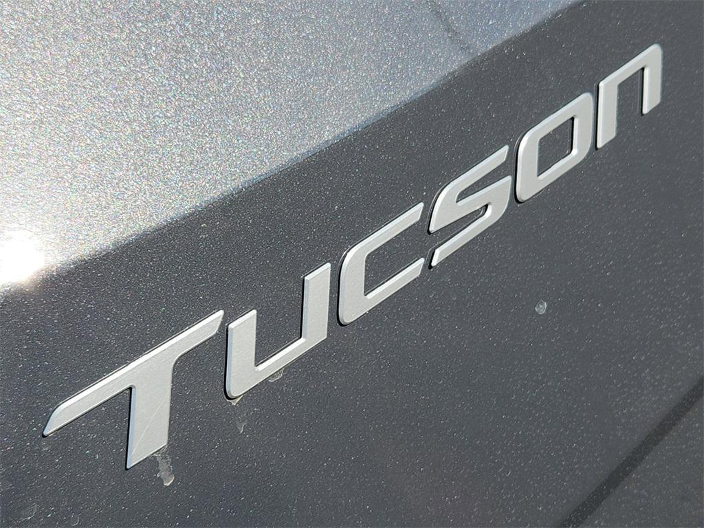 new 2026 Hyundai TUCSON Hybrid car, priced at $33,909