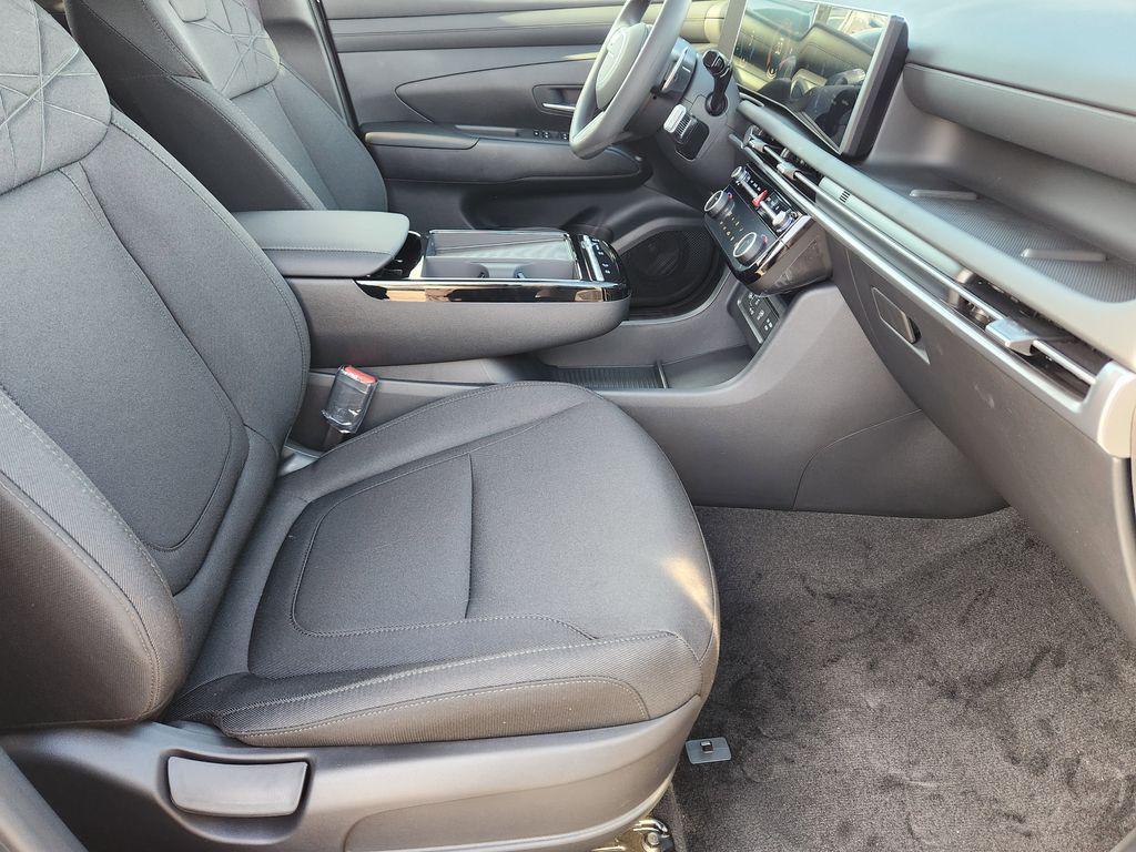 new 2026 Hyundai TUCSON Hybrid car, priced at $32,904