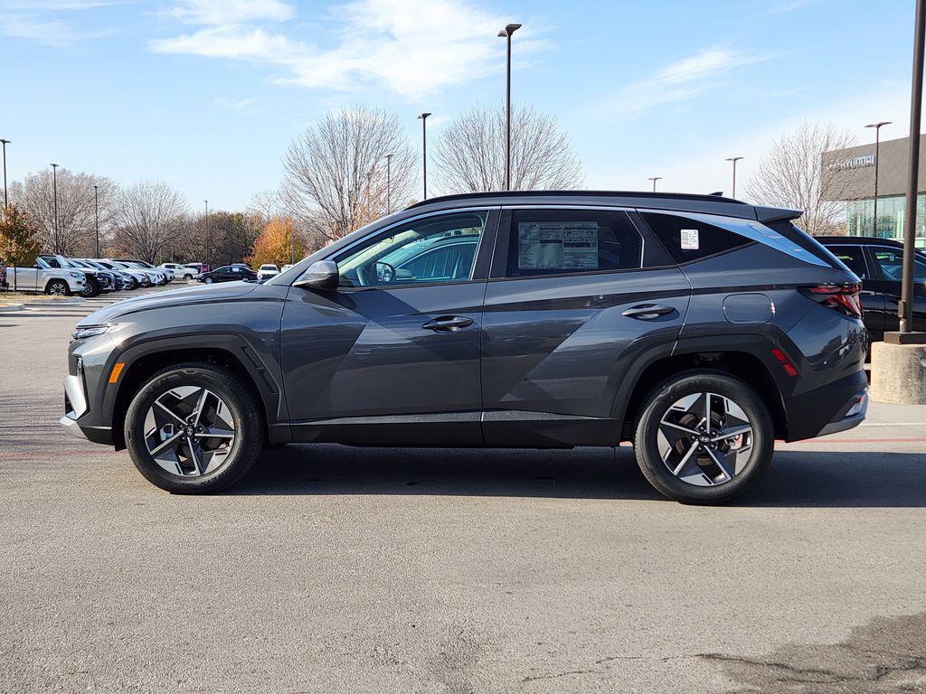 new 2026 Hyundai TUCSON Hybrid car, priced at $32,904