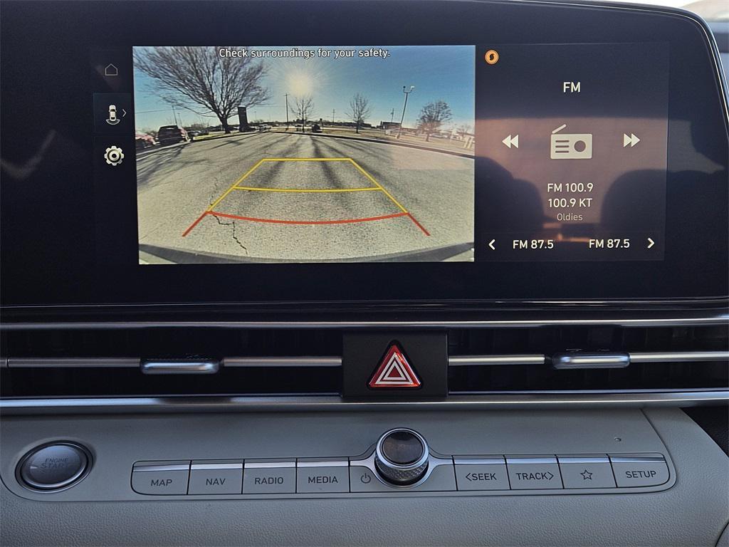 new 2025 Hyundai Elantra car, priced at $25,554