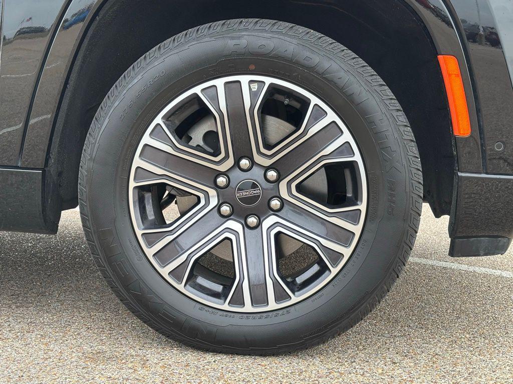 used 2025 Jeep Wagoneer car, priced at $52,991