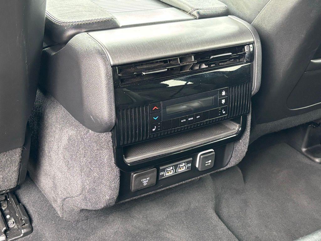 used 2025 Jeep Wagoneer car, priced at $52,991