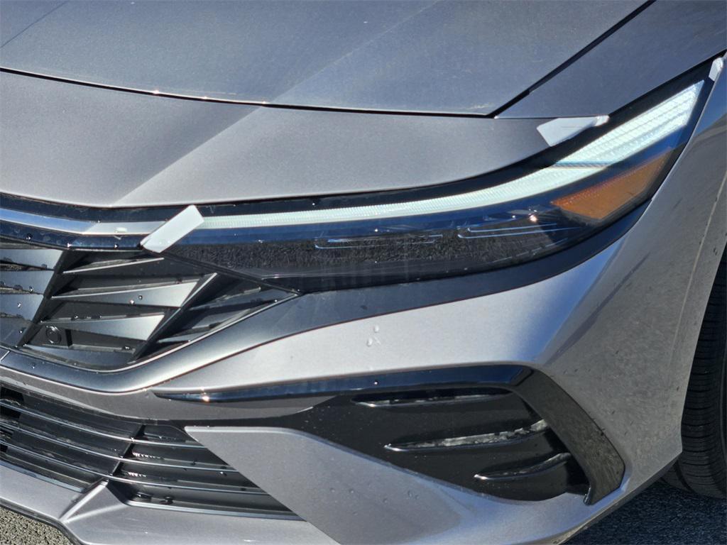 new 2025 Hyundai Elantra car, priced at $25,554