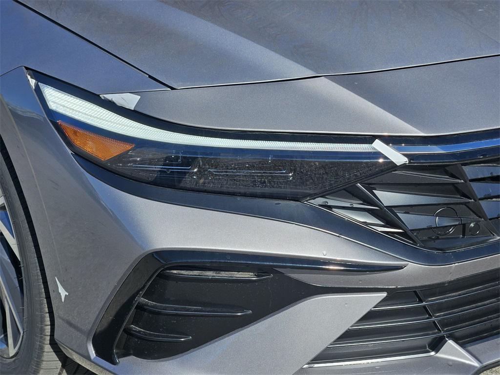 new 2025 Hyundai Elantra car, priced at $25,554