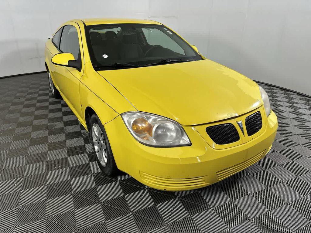 used 2009 Pontiac G5 car, priced at $2,500