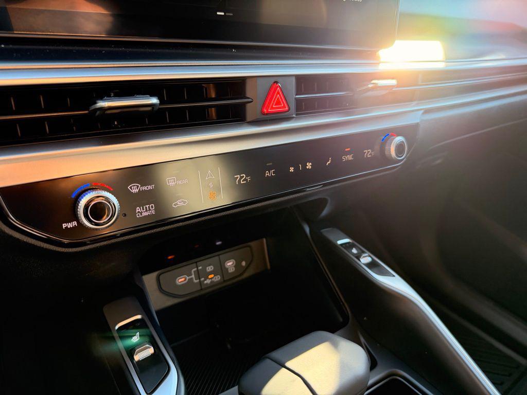 new 2026 Kia Sorento car, priced at $33,182