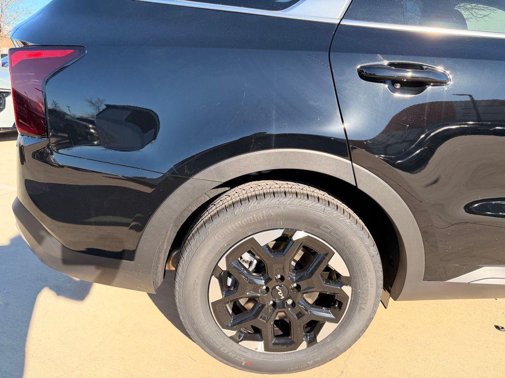 new 2026 Kia Sorento car, priced at $33,182