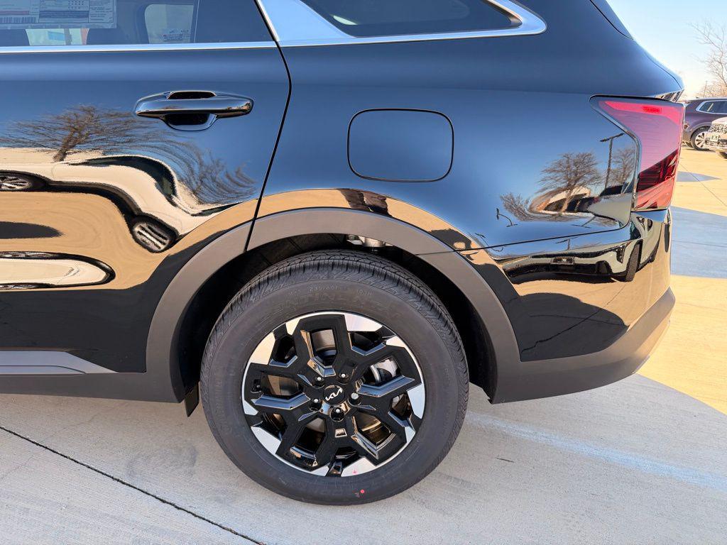 new 2026 Kia Sorento car, priced at $33,182