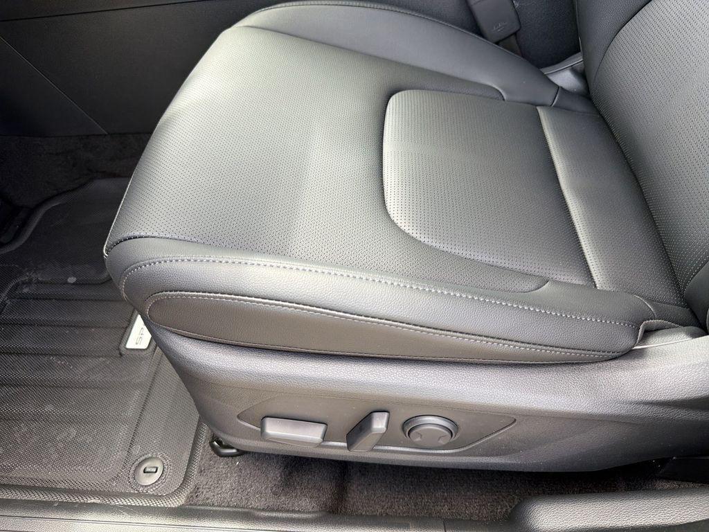 new 2026 Kia Sportage Hybrid car, priced at $33,004