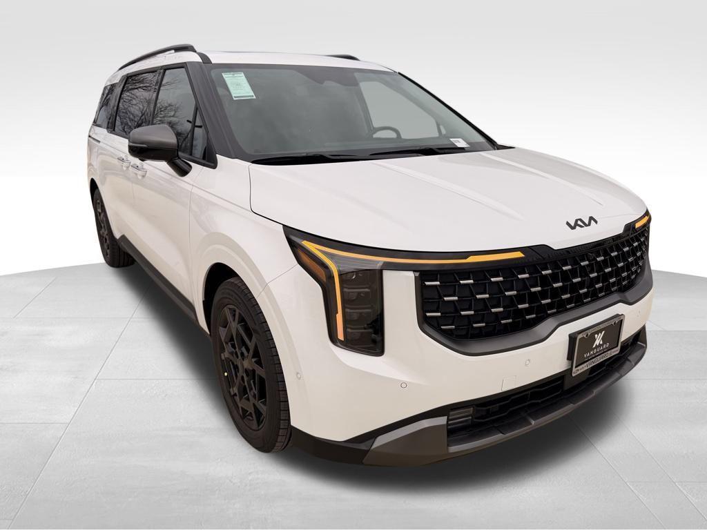 new 2026 Kia Carnival Hybrid car, priced at $53,604
