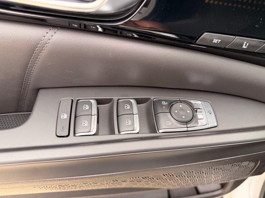 new 2026 Kia Carnival Hybrid car, priced at $53,604