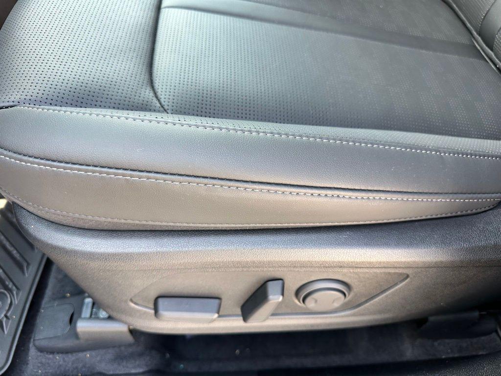 new 2026 Kia Sorento car, priced at $40,820