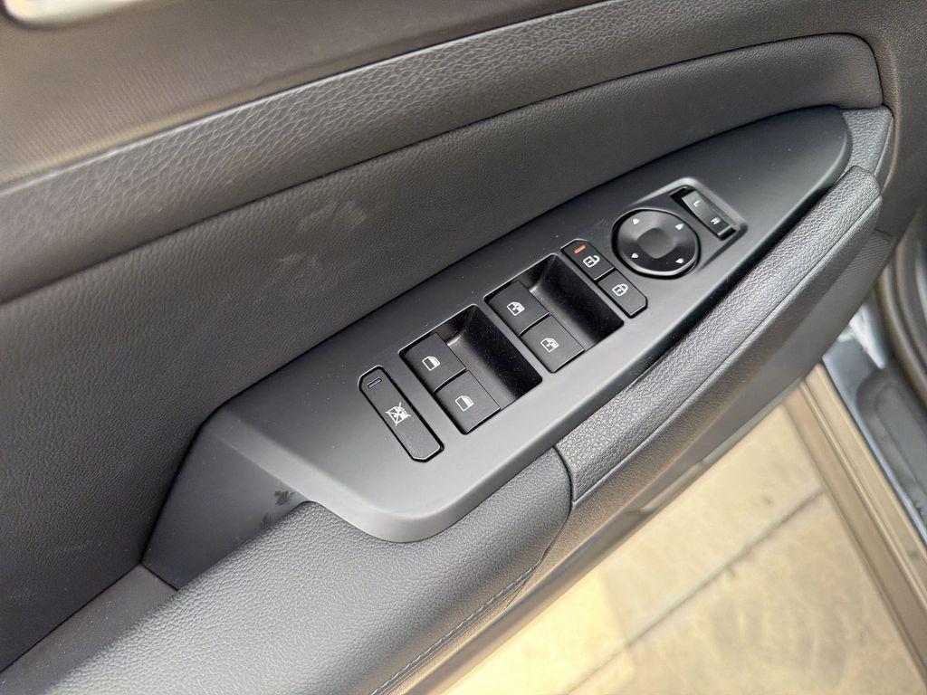 new 2026 Kia Sportage Hybrid car, priced at $33,631