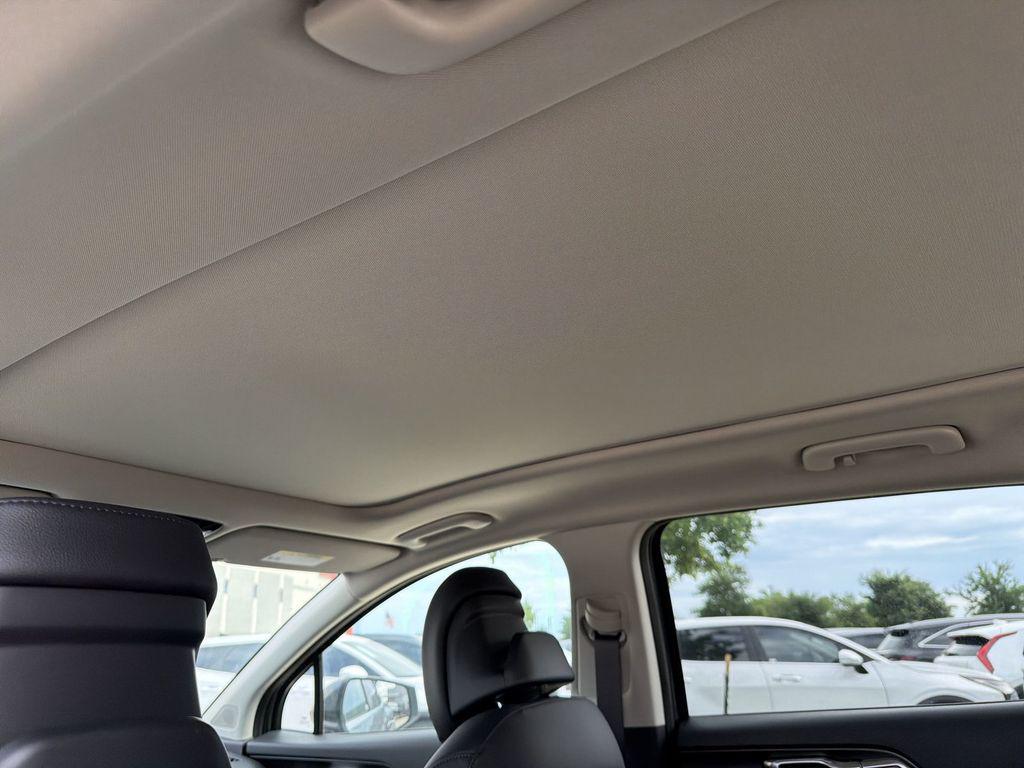 new 2026 Kia Sportage Hybrid car, priced at $33,631