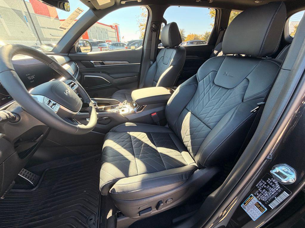 new 2025 Kia Telluride car, priced at $46,072