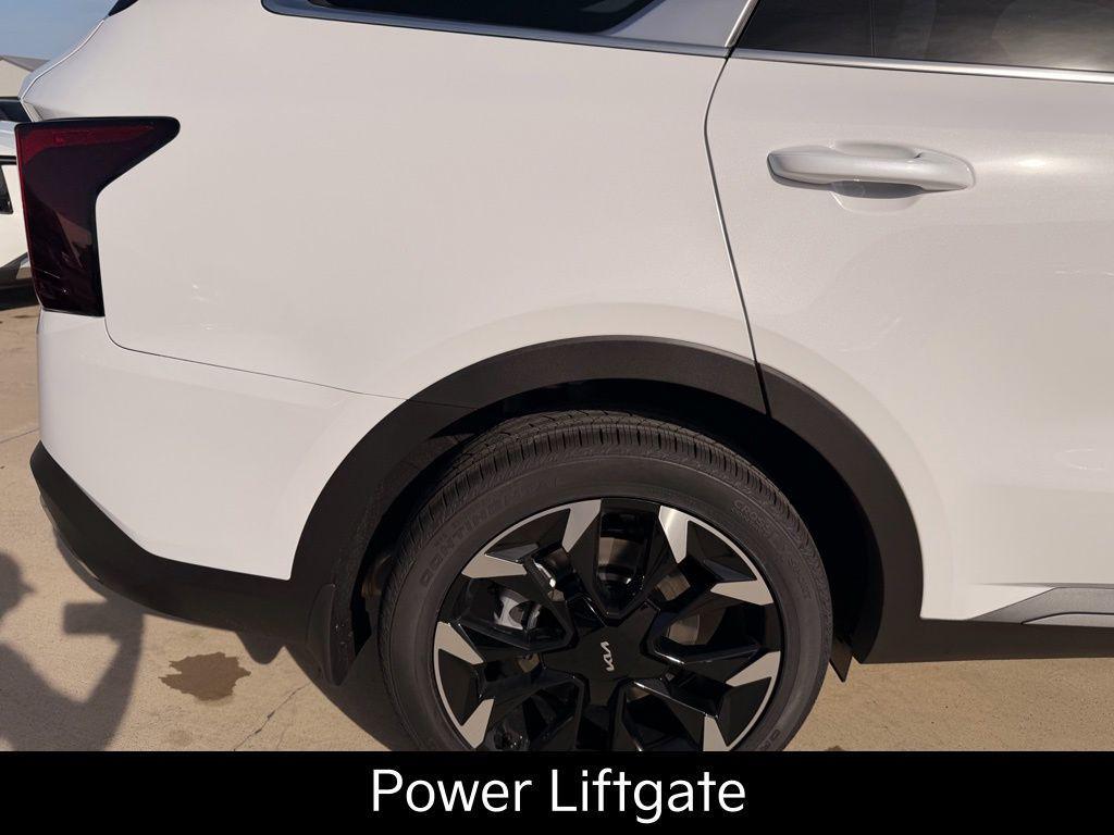 new 2026 Kia Sorento car, priced at $38,412