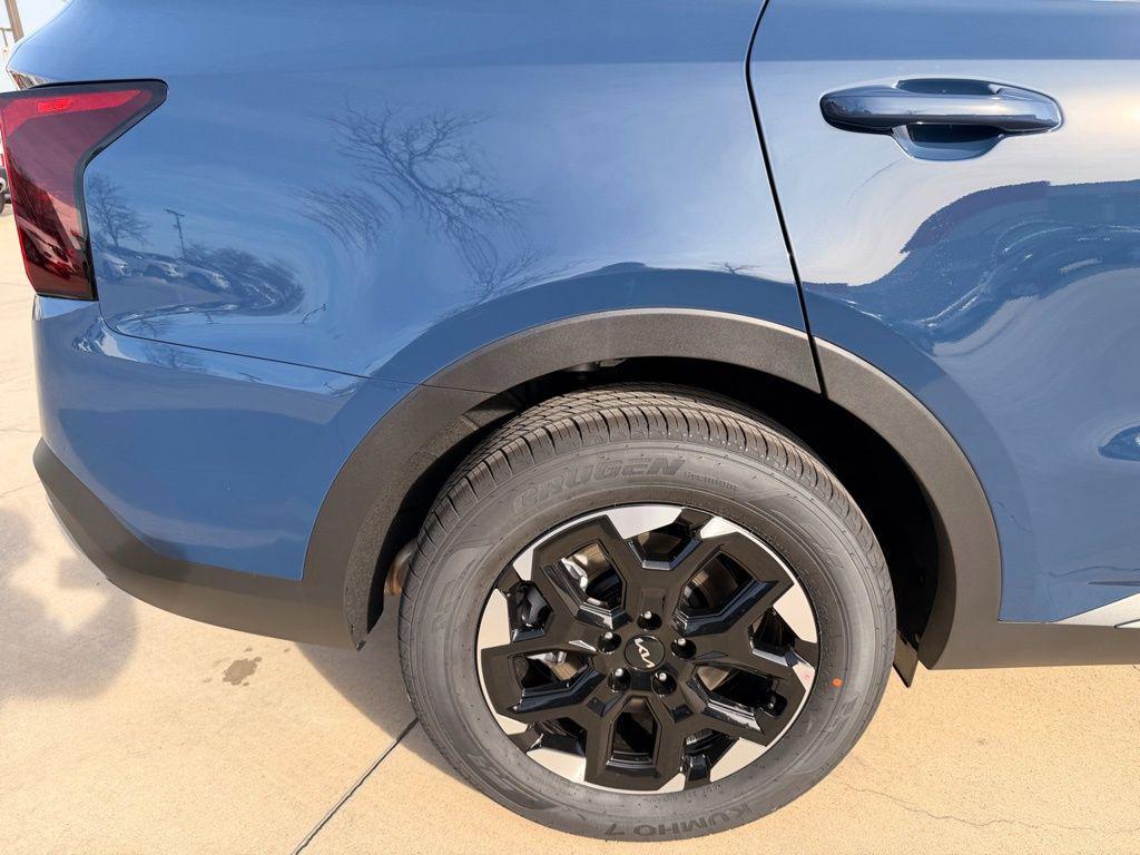 new 2026 Kia Sorento car, priced at $33,545
