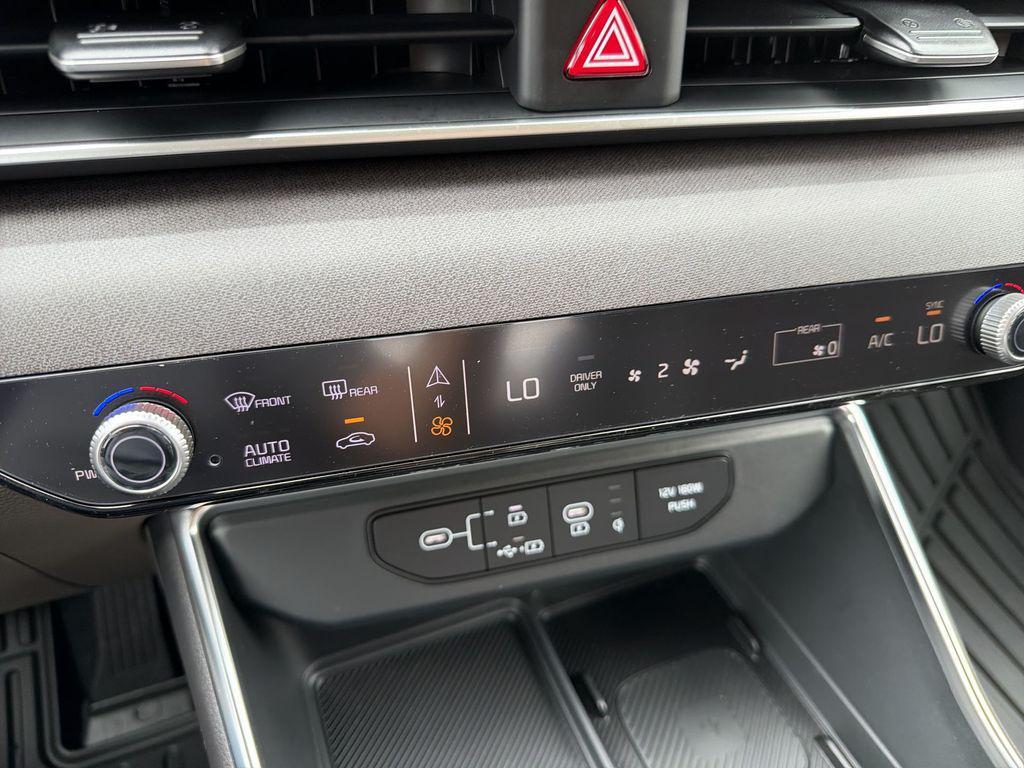 new 2026 Kia Carnival Hybrid car, priced at $42,689