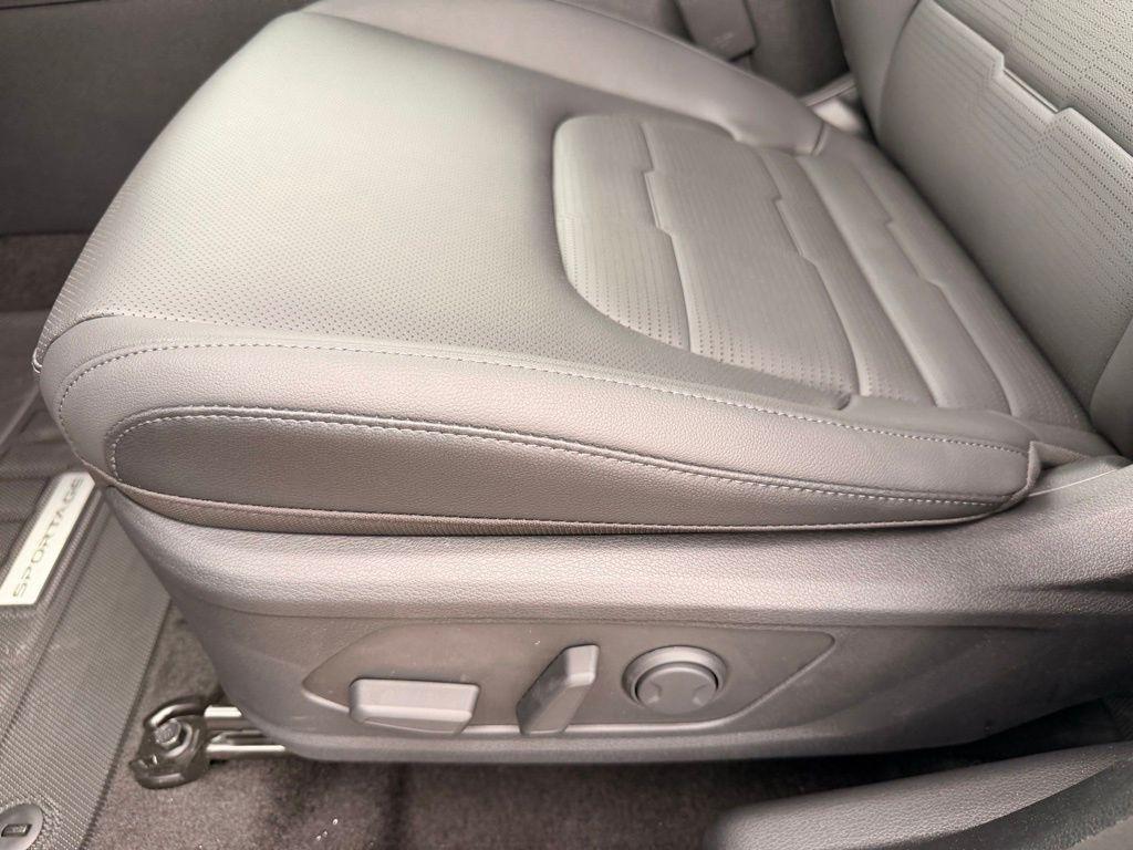 new 2026 Kia Sportage Hybrid car, priced at $37,307