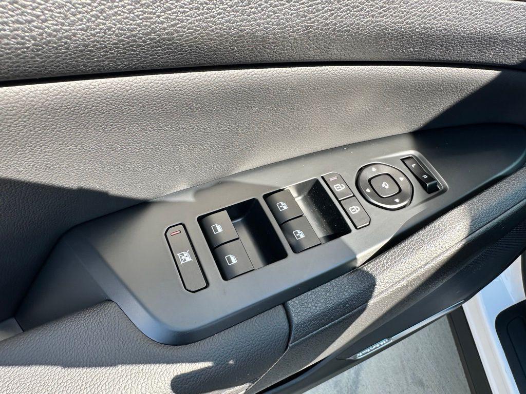 new 2026 Kia Sportage car, priced at $34,627