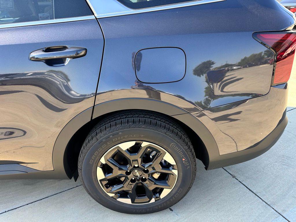 new 2026 Kia Sorento car, priced at $33,302