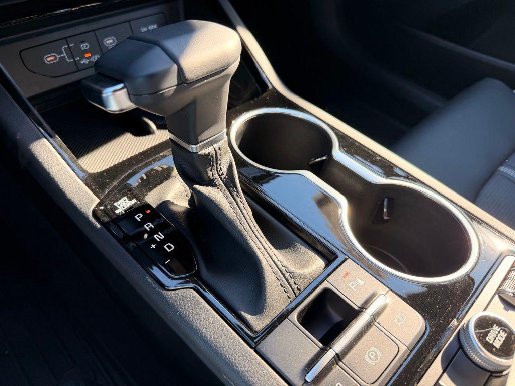 new 2026 Kia K5 car, priced at $29,892