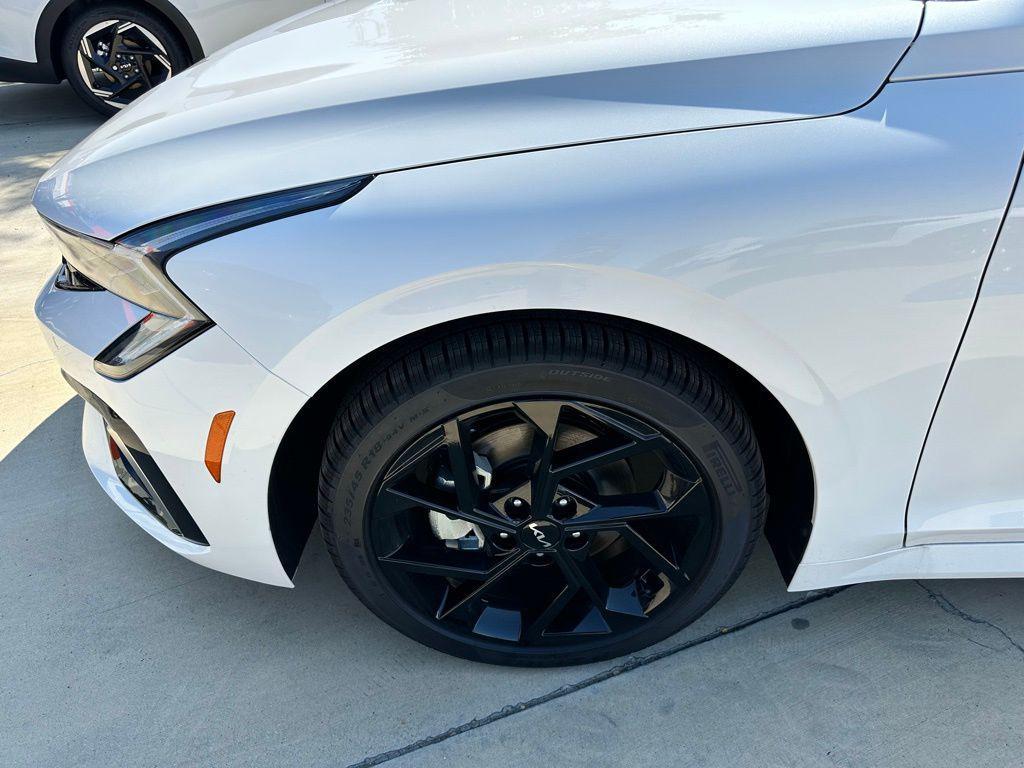 new 2026 Kia K5 car, priced at $30,174