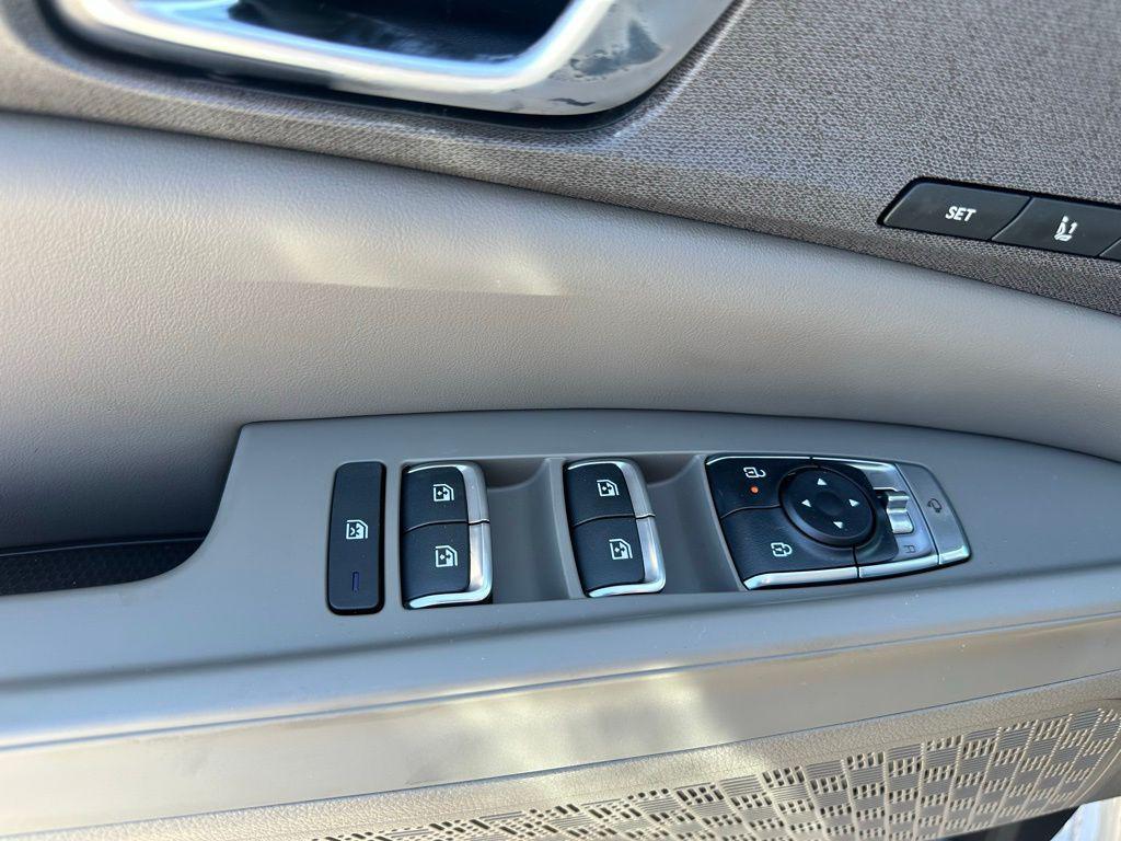 new 2026 Kia Carnival Hybrid car, priced at $45,823