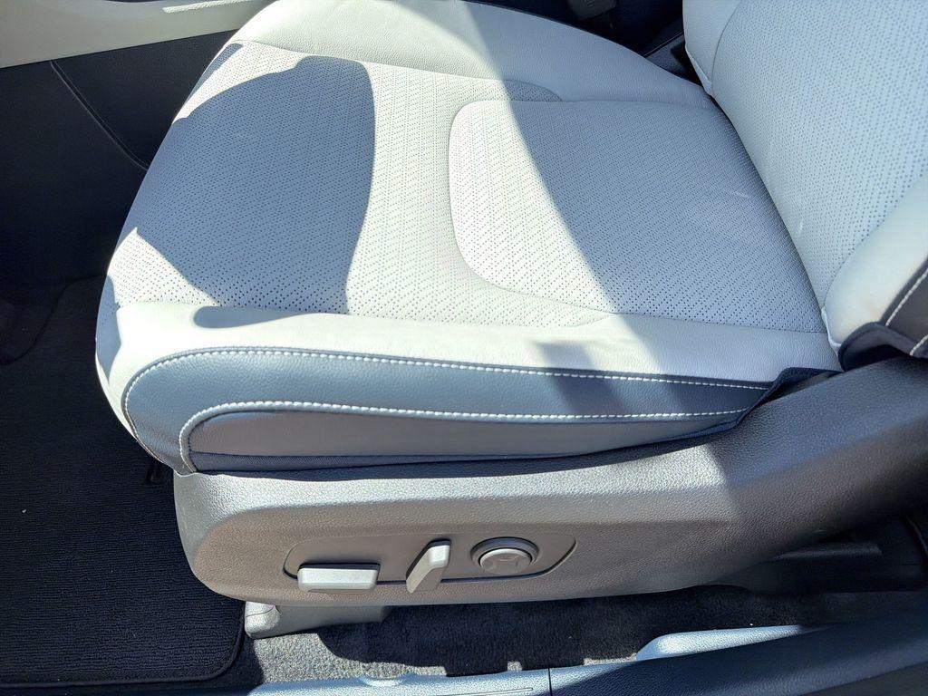 new 2026 Kia Carnival car, priced at $49,705
