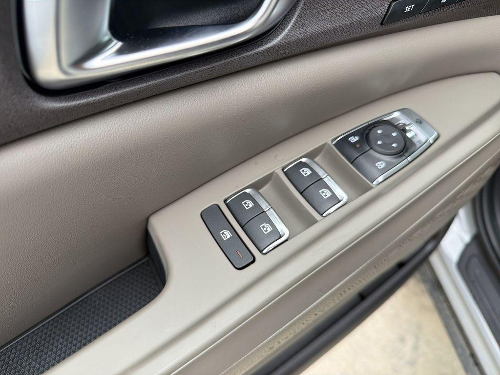 new 2026 Kia Carnival Hybrid car, priced at $42,962