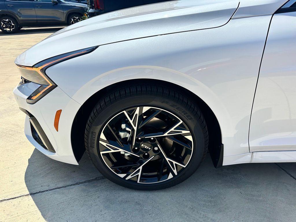 new 2026 Kia K5 car, priced at $27,726